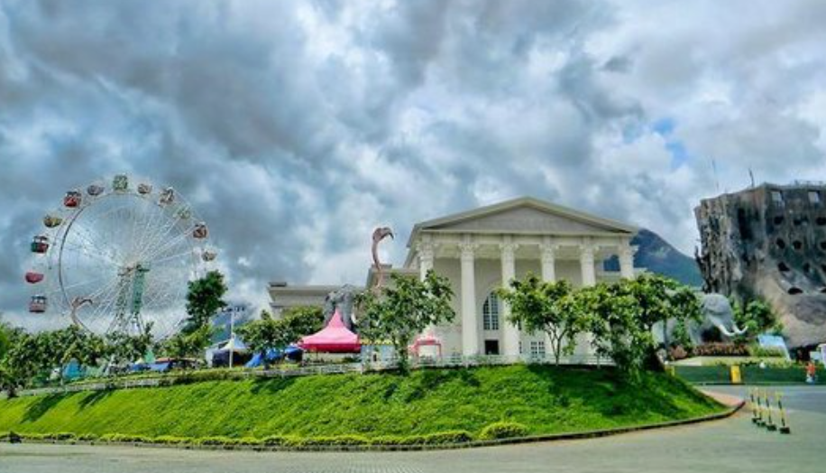 Jawa Timur Park, Indonesia